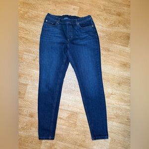 L.L. Bean Women's Skinny Jeans in Dark Blue